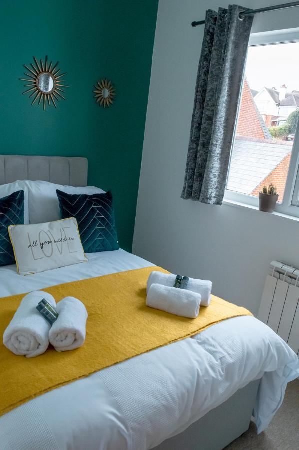 Bed& Boujee With Sea Views Lejlighed Torquay Eksteriør billede