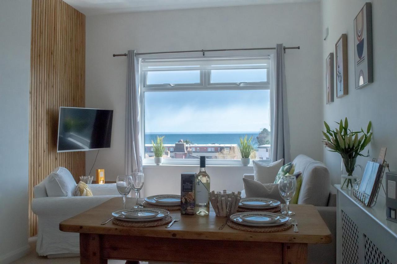 Bed& Boujee With Sea Views Lejlighed Torquay Eksteriør billede